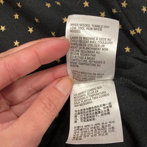 Karen Scott Women’s Black and Gold Star Long Sleeve T-shirt Size Small - Picture 6 of 6